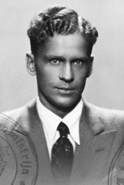Leonīds Vedējs