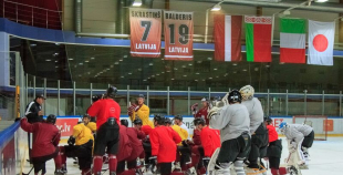 Latvijas valstsvienības pirmais treniņš Liepājā