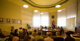 Liepājas domē sveic "zelta" hokejistus