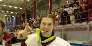 2004.12.19 U20 izlase iekļūst Elitē