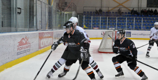 "SMScredit.lv" ar 4:3 uzveic HK "Juniors"