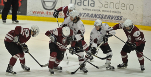 Latvijas U18 hokeja izlase ar 3:4 piekāpjas HK "Rīga"