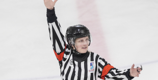 LAT U18 meiteņu hokeja izlase - LAT sieviešu klubu izlase