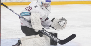 LAT U18 meiteņu hokeja izlase - LAT sieviešu klubu izlase