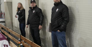LAT U18 meiteņu hokeja izlase - LAT sieviešu klubu izlase