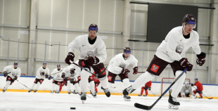 Latvijas hokeja izlases treniņš (04.11)