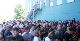 Latvijas hokejists Uvis Balinskis vēlreiz atrāda Stenlija kausu!