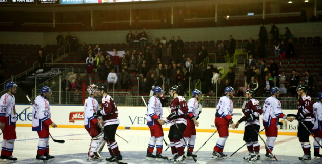 Latvijas izlase izglābjas pamatlaikā, tomēr zaudē "bullīšos"