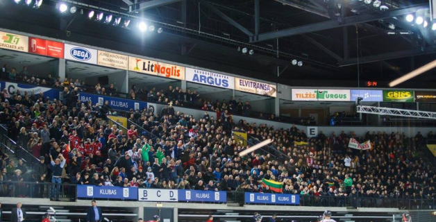 Latvijas klubu izlase aizraujošā cīņā uzvar Lietuvu un Dariusu Kasparaiti 