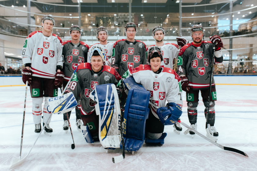 “Akropoles” ledus arēnā prezentētas Latvijas hokeja izlases jaunās formas