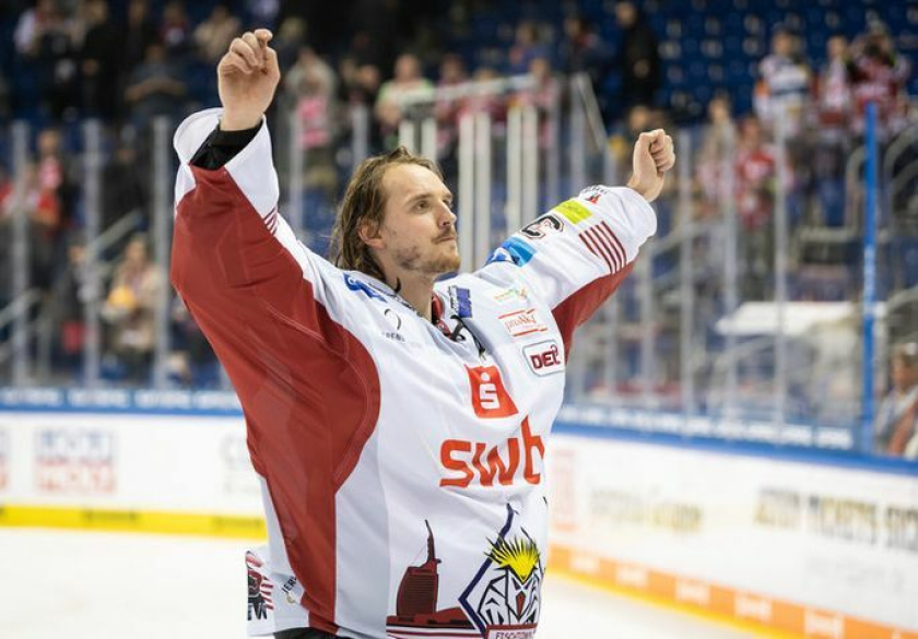 Hokejā cāļus skaita pavasarī