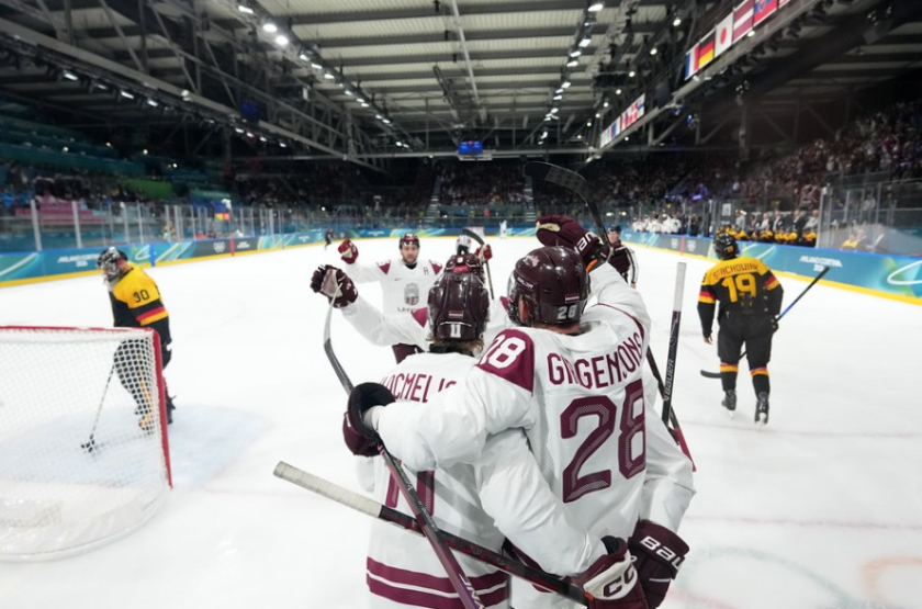 Latvija uzvar Vāciju Milānas olimpiskajā hokeja turnīrā
