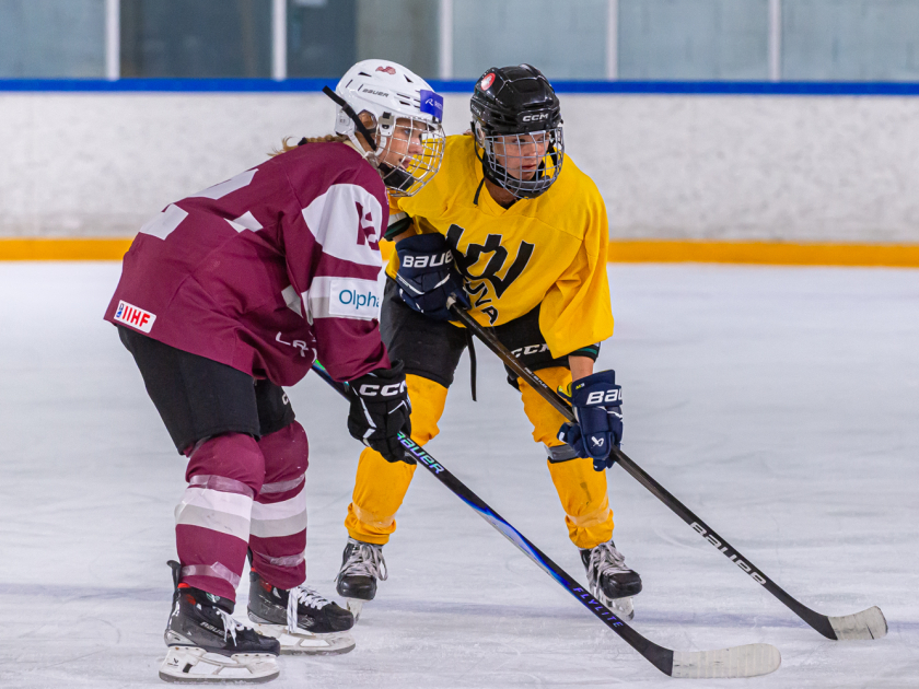 Latvijas U18 sieviešu hokeja izlase gatavojas PČ un pārbaudes spēlei ar Lietuvu
