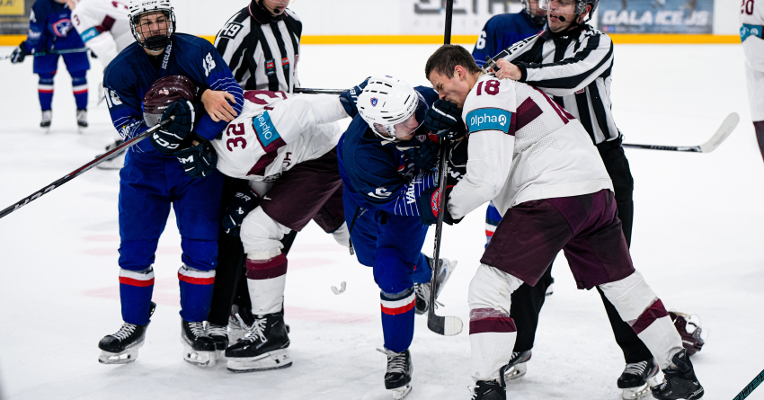 Latvijas U20 "baltā" komanda iekļūst Prezidenta kausa finālā!