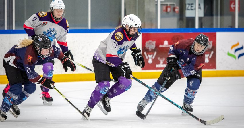 Sadalīta 7.-10. vieta Sieviešu hokeja attīstības līgā
