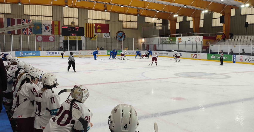 Sieviešu izlase pasaules čempionātu sāk ar uzvaru